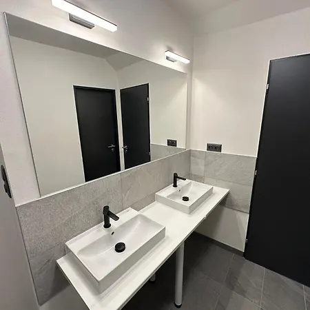 Хостел Onefam Arbes *