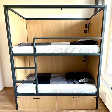 Хостел Onefam Arbes Прага