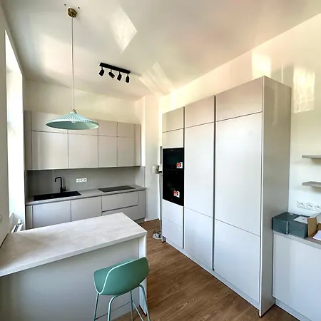 Onefam Arbes Хостел