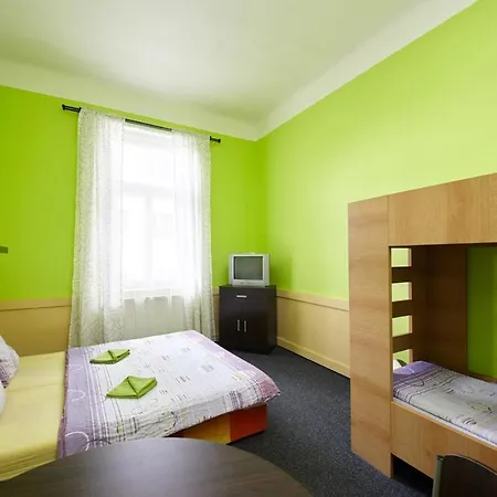 Хостел Onefam Arbes