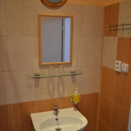 Onefam Arbes Хостел *